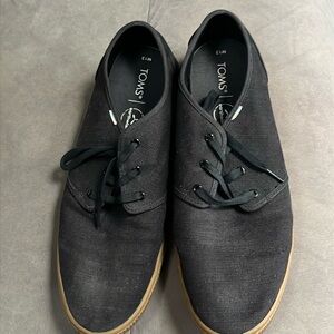 Men’s TOMS